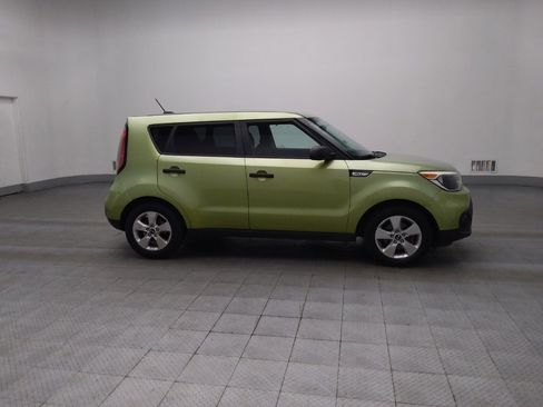 Used 2018 Kia Soul image 11