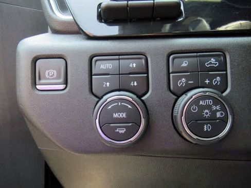 Used 2024 Chevrolet Silverado 1500 LTZ image 24