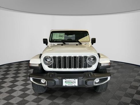 New 2026 Jeep Wrangler Unlimited Sahara AWD/4WD image 2