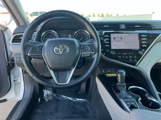 Used 2018 Toyota Camry XLE w/ Audio Package FWD image 13