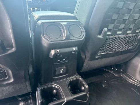 Used 2020 Jeep Wrangler Unlimited Rubicon w/ Quick Order Package 28Y Recon AWD/4WD image 41