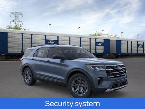 Used 2026 Ford Explorer Active w/ Active Comfort Package AWD/4WD image 9