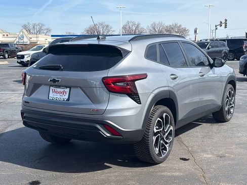 Certified 2024 Chevrolet Trax RS w/ Driver Confidence Package image 9