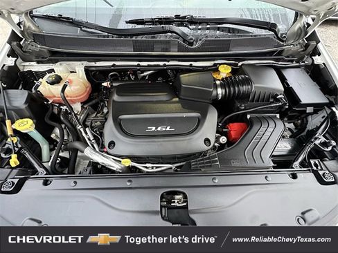 Used 2017 Chrysler Pacifica Touring-L Plus image 34