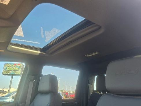 New 2025 GMC Sierra 2500 AT4 w/ AT4 Premium Plus Package image 20