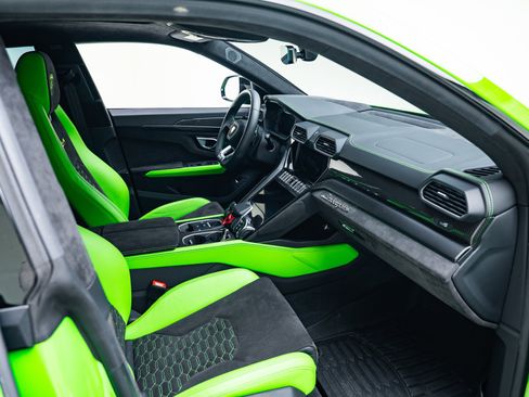 Used 2021 Lamborghini Urus image 34