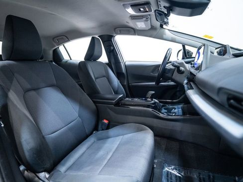 Used 2024 Toyota Prius LE image 15