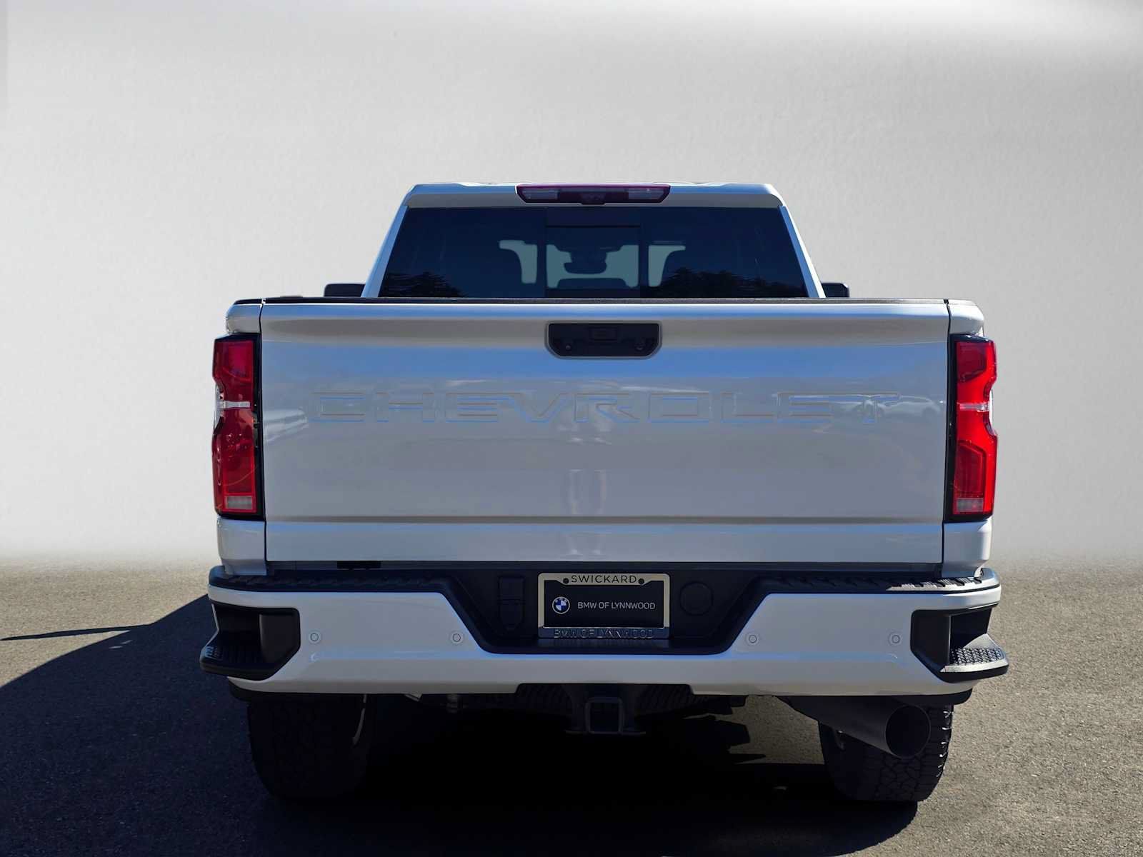 Used 2024 Chevrolet Silverado 2500 High Country w/ Technology Package AWD/4WD image 4