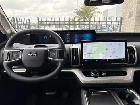 New 2026 Ford Expedition Active RWD image 5
