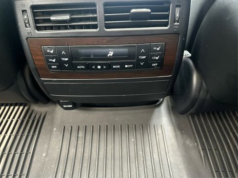 Used 2018 Toyota Land Cruiser image 45