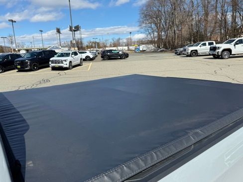 Used 2024 GMC Sierra 1500 Elevation image 8