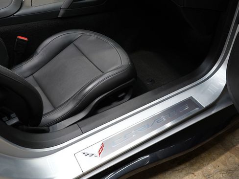 Used 2018 Chevrolet Corvette Stingray Coupe RWD image 52