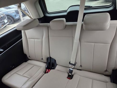 Used 2022 Ford Expedition Max XLT image 8