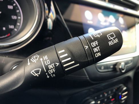 Certified 2021 Buick Encore GX Select image 28