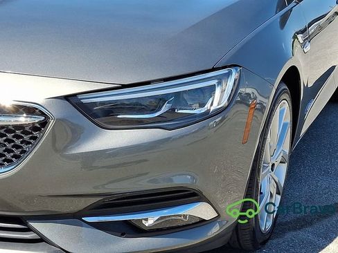 Certified 2019 Buick Regal Avenir w/ Driver Confidence Package II FWD image 9