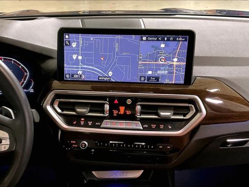 Used 2024 BMW X3 xDrive30i w/ Premium Package image 6