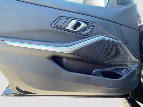 Used 2025 BMW 330i xDrive 330i xDrive image 21