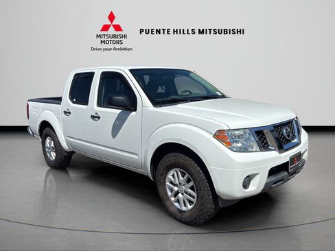 Used 2019 Nissan Frontier SV RWD image 3