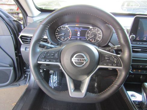 Used 2022 Nissan Altima 2.5 SR image 13