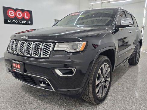 Used 2017 Jeep Grand Cherokee Overland AWD/4WD image 7