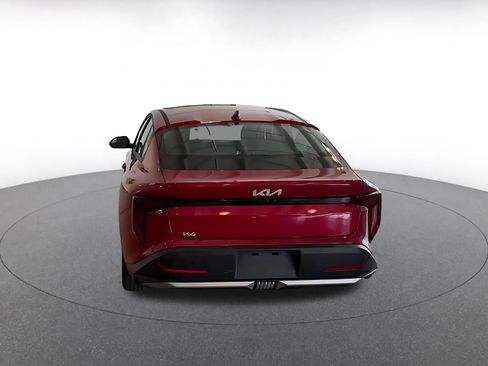 Used 2025 Kia K4 LXS image 11