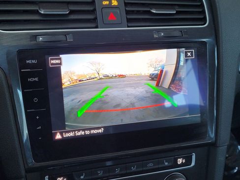 Used 2019 Volkswagen e-Golf SEL Premium image 22