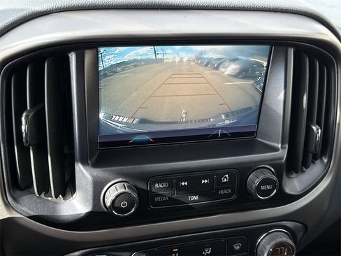 Used 2018 Chevrolet Colorado Z71 w/ LPO, Premium Interior Package image 19