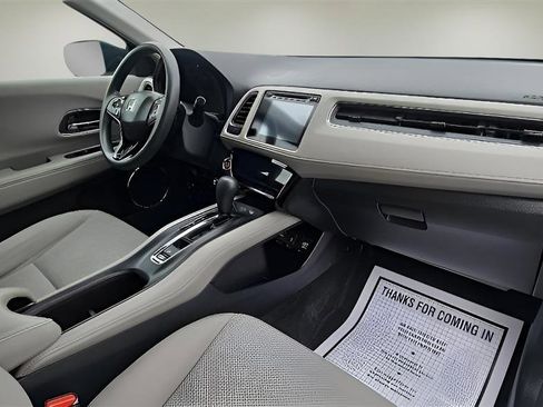 Used 2018 Honda HR-V EX image 28