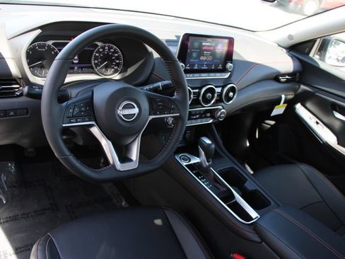 Certified 2025 Nissan Sentra SR w/ SR Premium Package FWD image 4