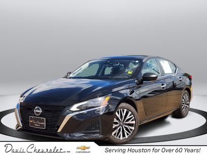 Used 2024 Nissan Altima 2.5 SV