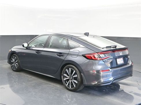 Certified 2024 Honda Civic EX-L image 3