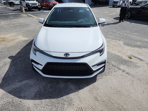 Used 2024 Toyota Corolla SE image 4