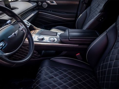 Used 2023 Genesis GV80 3.5T Advanced + w/ Prestige Package image 9