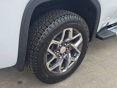 New 2026 GMC Sierra 1500 SLT w/ SLT Premium Plus Package image 8