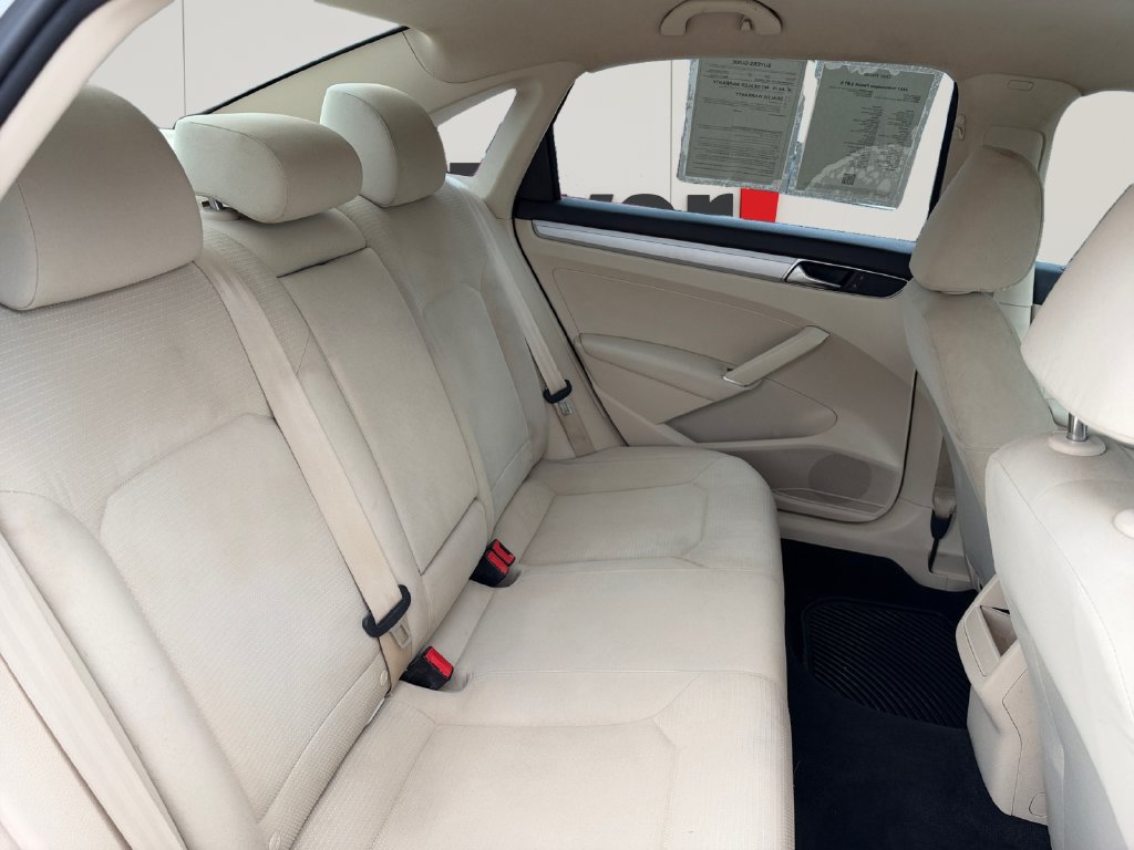 Used 2017 Volkswagen Passat 1.8T S FWD image 17