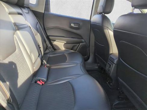 Used 2019 Jeep Compass Latitude w/ Cold Weather Group image 21