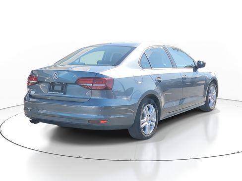 Used 2018 Volkswagen Jetta S image 2