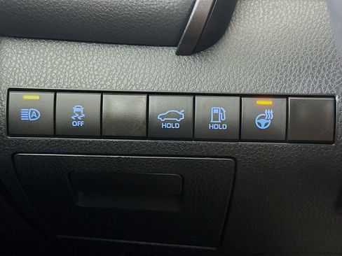 Used 2024 Toyota Camry SE FWD image 10