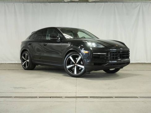 New 2026 Porsche Cayenne Coupe AWD/4WD image 9