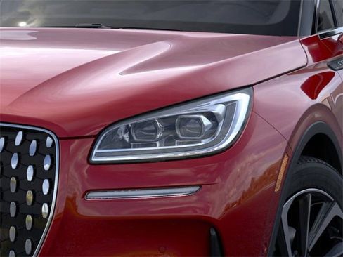 New 2026 Lincoln Corsair Reserve image 18