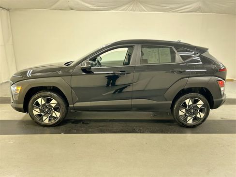 Used 2025 Hyundai Kona SEL image 6