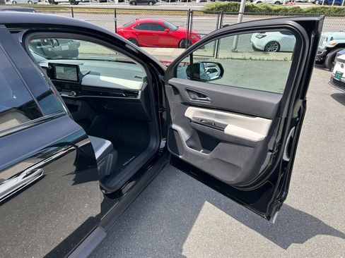 Used 2024 Honda Prologue EX image 43