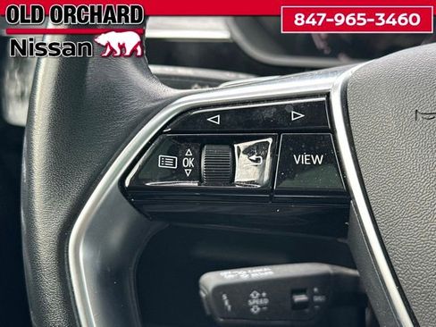 Used 2024 Audi Q8 e-tron Premium Plus image 21