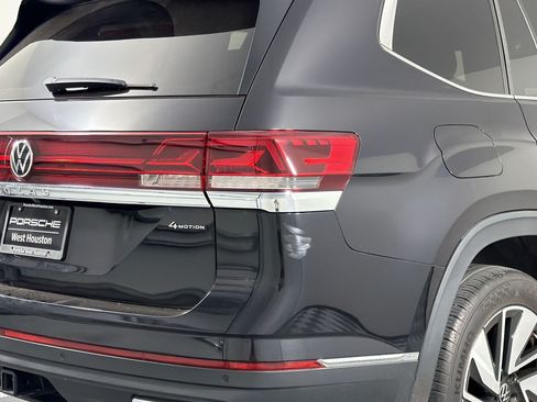 Used 2024 Volkswagen Atlas SEL AWD/4WD image 27