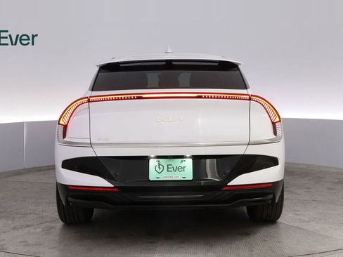 Used 2025 Kia EV6 Wind image 15