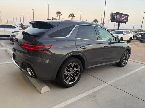 Used 2022 Genesis GV70 2.5T w/ Advanced Package AWD/4WD image 5
