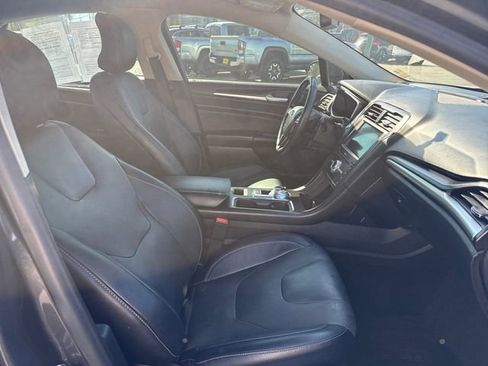 Used 2018 Ford Fusion Titanium AWD/4WD image 9