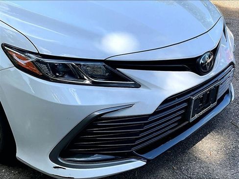 Used 2024 Toyota Camry LE FWD image 8