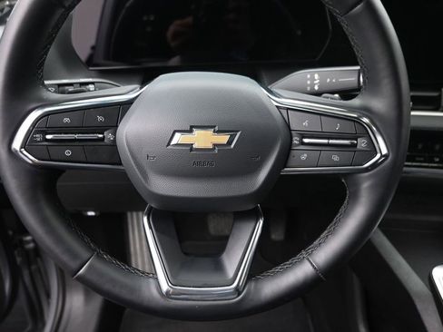 Used 2025 Chevrolet Equinox LT FWD image 17