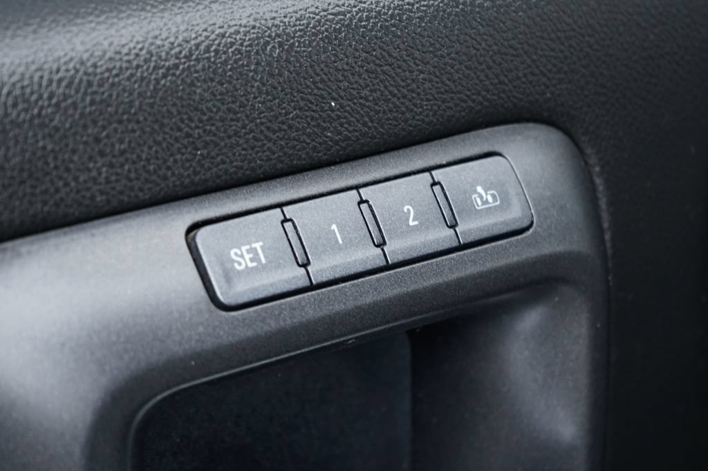 Used 2017 Chevrolet Silverado 1500 LTZ Z71 w/ LTZ Plus Package AWD/4WD image 18